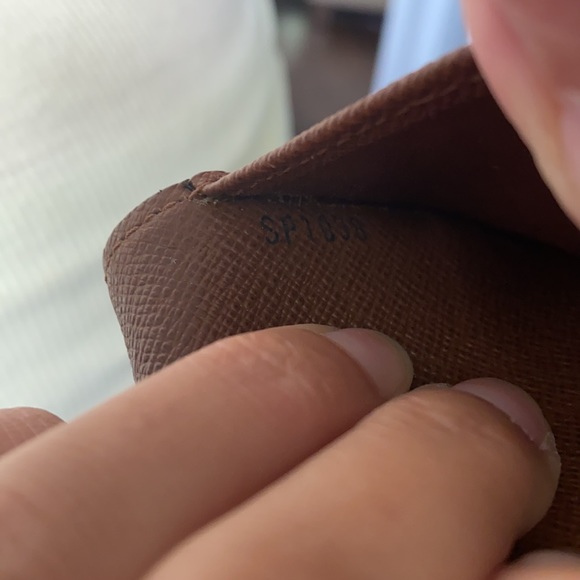 Louis Vuitton agenda. - Picture 7 of 9